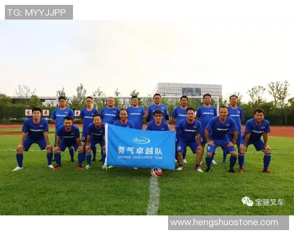 深圳足球队领跑最新足球团队协作排行榜前十名分析与展望