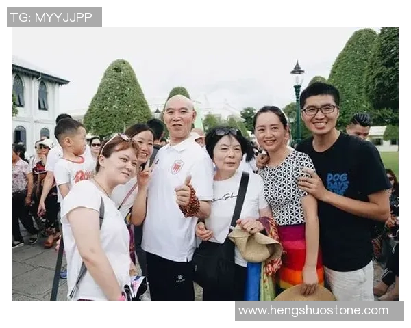 李伯清：从足球场到艺术舞台的传奇人生与不懈追求