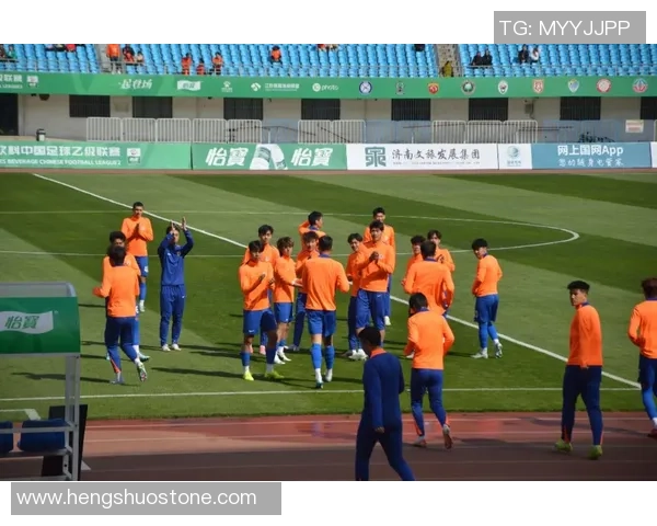 足球健哥带你领略绿茵场上的激情与梦想，成就你的足球之路与人生精彩