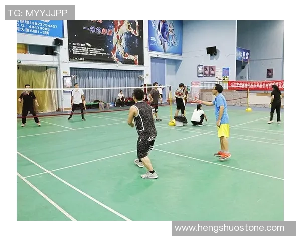 赛后分析:北京羽毛球队与重庆羽毛球队的比赛节奏与战术对比 赛后分析:北京羽毛球队与重庆羽毛球队的比赛节奏与战术对比