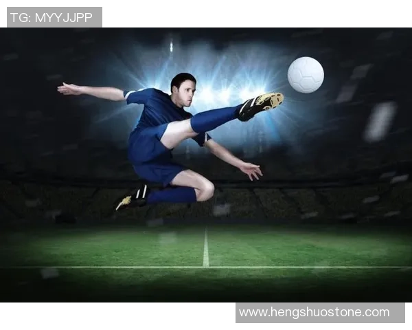 足球踢镜头下的精彩瞬间与运动员的激情碰撞展现了比赛的魅力与团队精神 足球踢镜头下的精彩瞬间与运动员的激情碰撞展现了比赛的魅力与团队精神